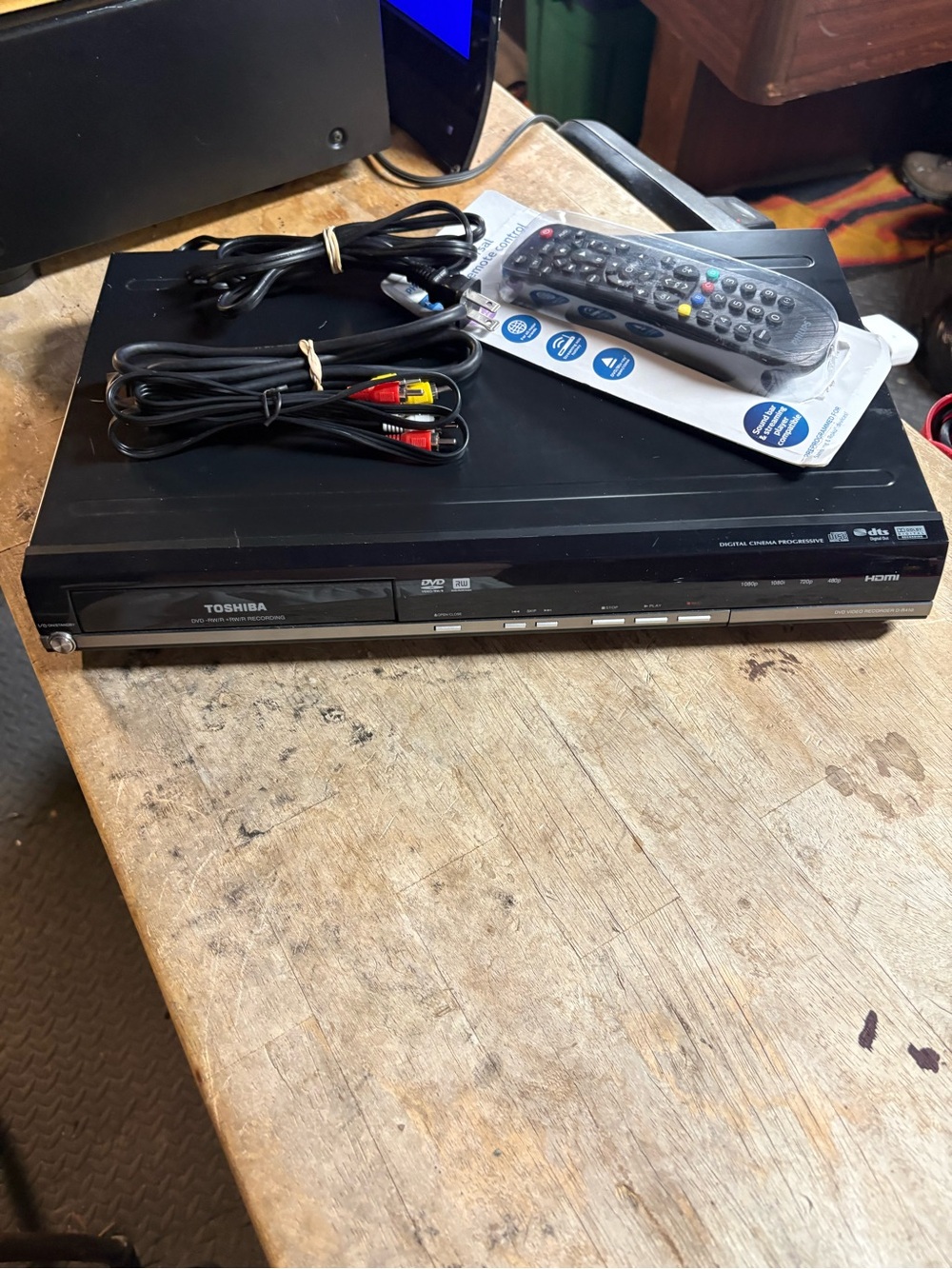 Toshiba D-R410 DVD Video Recorder Tested universal remote hdmi /rca cables